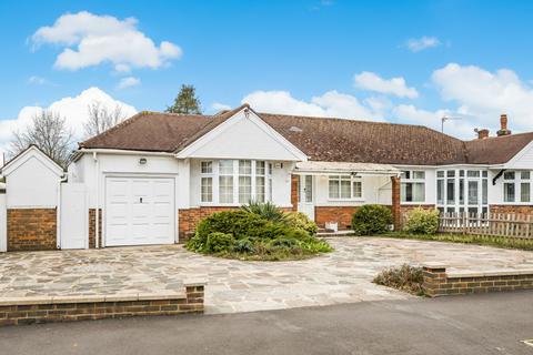 2 bed property, in Firswood Avenue, £580,000
