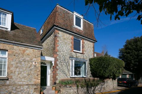 3 bed property, in Bartholomew Street, £625,000