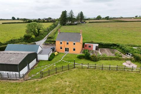 4 bed property, in Whitland SA34, £575,000