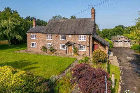 3 bed property, in Middlewich Road, £900,000