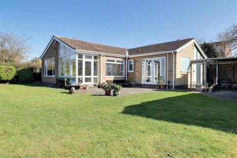4 bed property, in Skillings Lane, £575,000