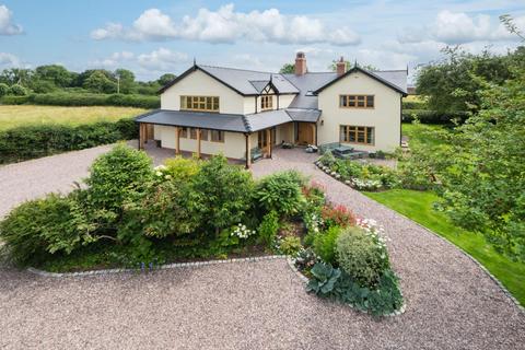 7 bed property, in Bowes Gate Road, £1,750,000