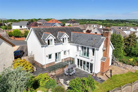 4 bed property, in Hillcrest, £599,000