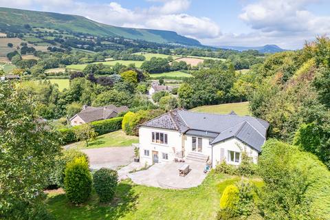 4 bed property, in Clodock, £699,950