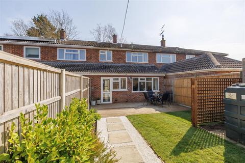 3 bed property, in Park Walk, £270,000