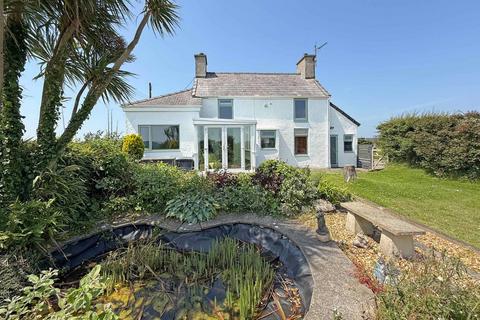 4 bed property, in Pencraigwen, £385,000
