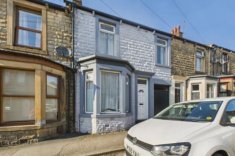 4 bed property, in Railway Street, £215,000