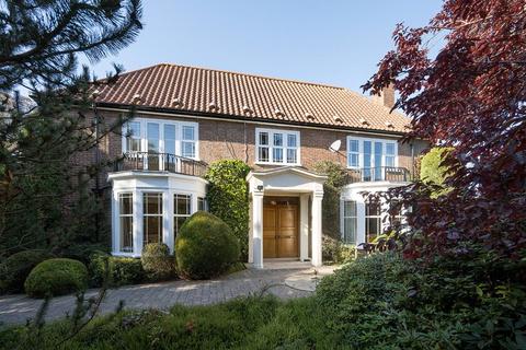 4 bed property, in Tadcaster Road, £1,595,000
