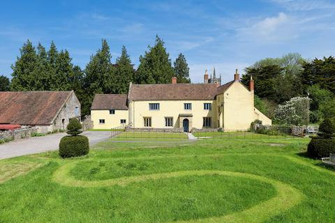 5 bed property, in Preywater Road, £1,950,000