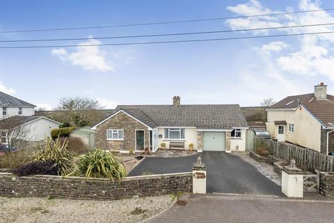3 bed property, in Harton Cross, £550,000