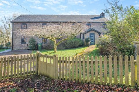 6 bed property, in Woodside, £1,250,000