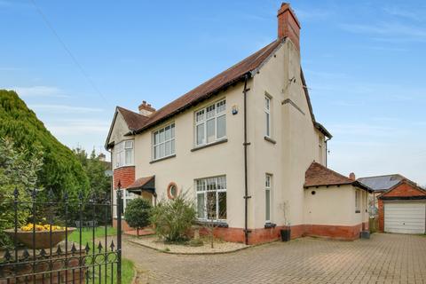 4 bed property, in South Park, £500,000