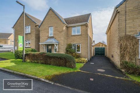3 bed property, in Temple View, £325,000