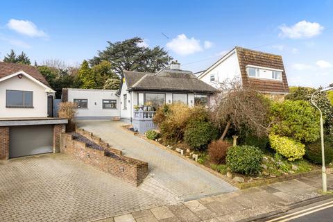 3 bed property, in Brighton, £750,000