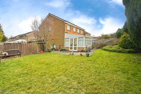 3 bed property, in Lakeland Crescent, £260,000
