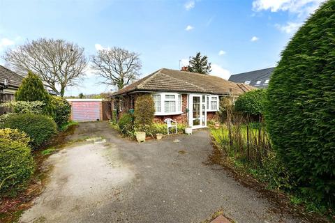 2 bed property, in Hazel Road, £450,000