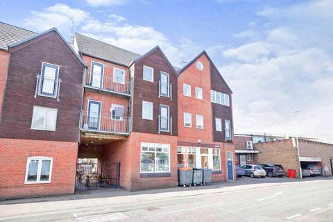 2 bed property, in Sycamore Street, £150,000