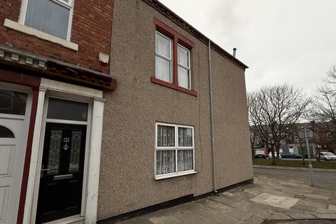 2 bed property, in Brabourne Steet, £70,000