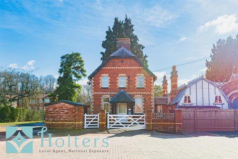 3 bed property, in Bath House, £275,000