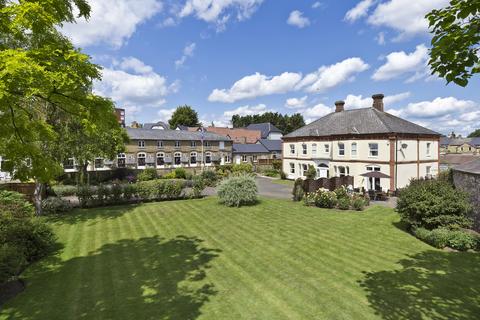 5 bed property, in St Mary's Square, £1,750,000