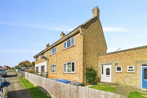 3 bed property, in Manor Road, £225,000