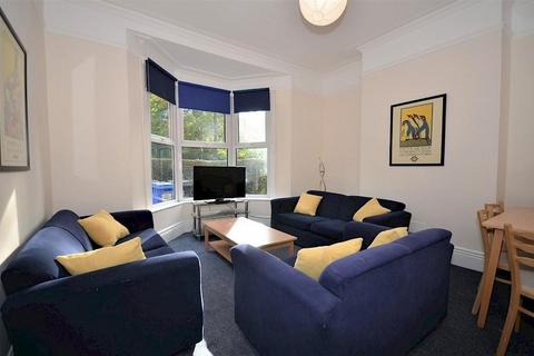 7 bed property, in Brocco Bank, £385,000