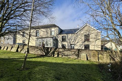 7 bed property, in Clarence Street, £550,000