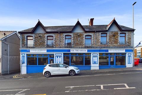 Land, in Stepney Road, £395,000