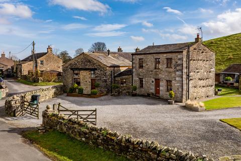 3 bed property, in The Barn, £600,000
