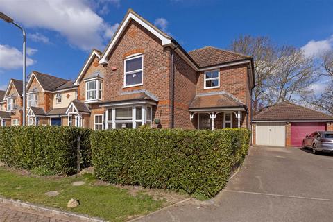 3 bed property, in Nine Acres, £524,950