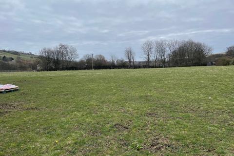 Land, in Longdale Grove, £225,000