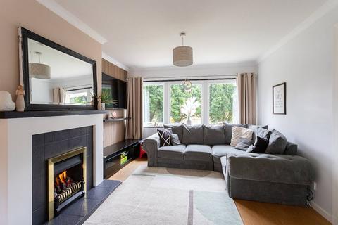 2 bed property, in Witchden Road, £95,000