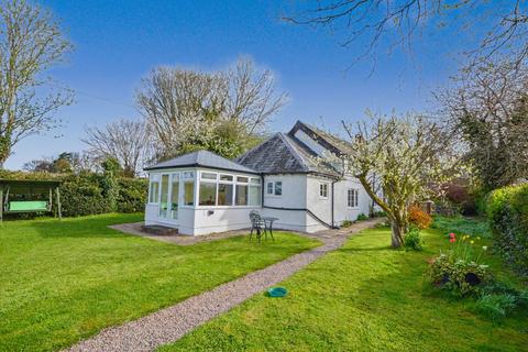 4 bed property, in Yew Tree Cottage, £599,950
