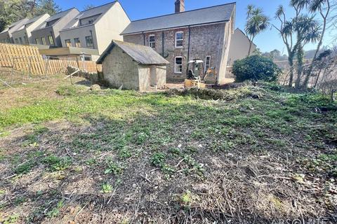 4 bed property, in Ansteys Cove Road, £500,000