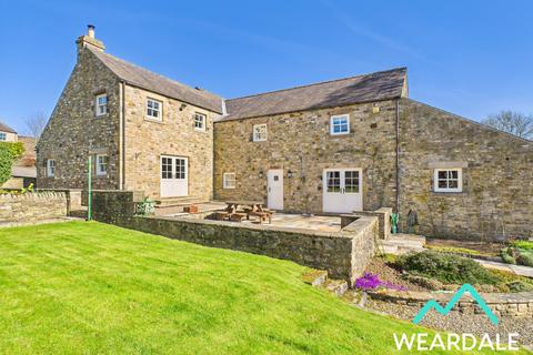 5 bed property, in Allerton Court, £675,000