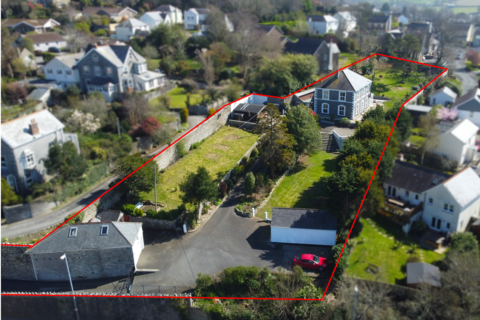 5 bed property, in South Street, £1,000,000