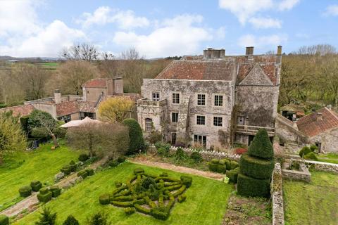 10 bed property, in Chelvey Road, £1,950,000
