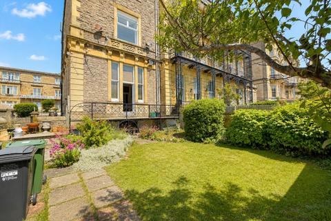 2 bed property, in South Road, £215,000