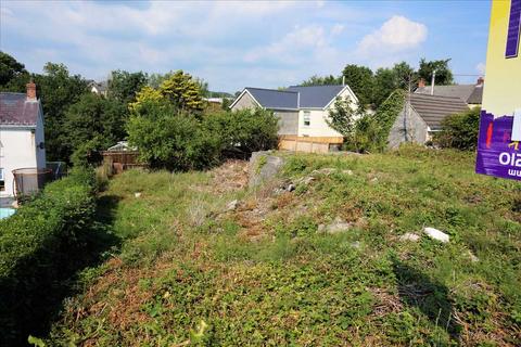Studio, in Carmarthen Road, £49,500