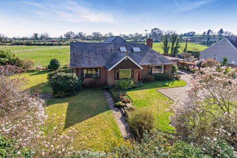 4 bed property, in Bulkeley, £550,000