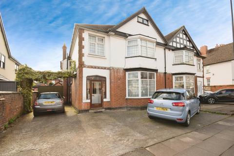 8 bed property, in Park Road, £800,000