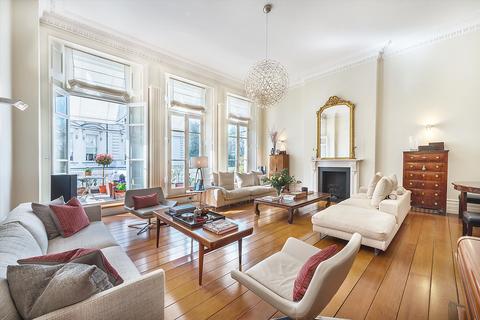 4 bed property, in Queen's Gate Gardens, £4,650,000