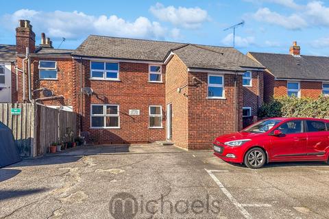1 bed property, in Hythe Hill, £132,500