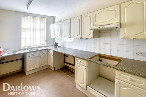3 bed property, in Perrott Street, £115,000