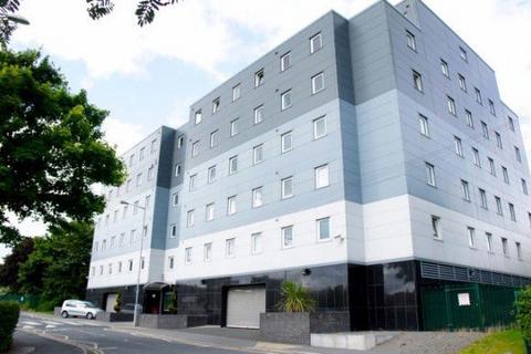 1 bed property, in Longside Lane, £7,000