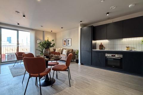 2 bed property, in Hulme Hall Road, £295,117