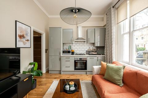 10 bed property, in Cambridge Gardens, £3,450,000