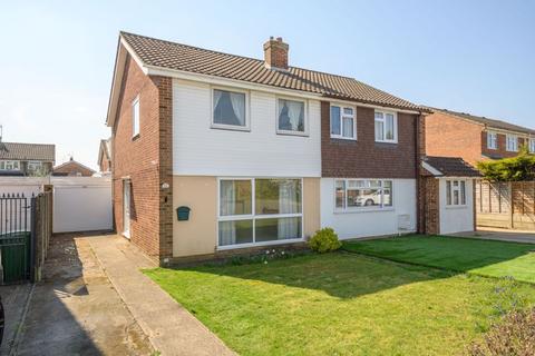 3 bed property, in Saxon Road, £495,000
