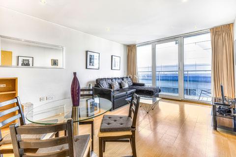 1 bed property, in Warwick Building, £500,000