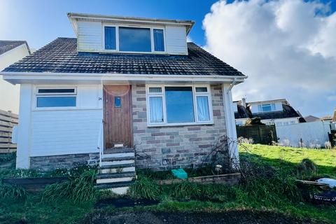3 bed property, in Gurnick Road, £270,000